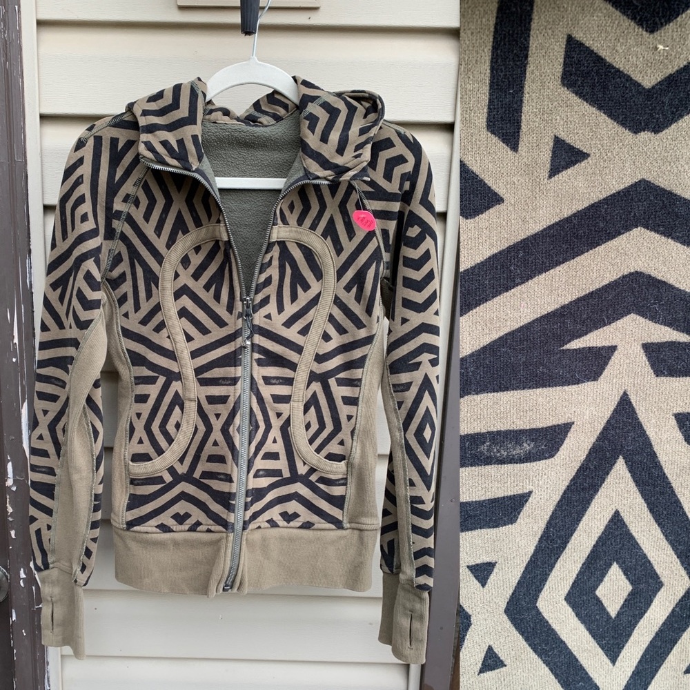 LuLuLemon Scuba Hoodie Aztec print